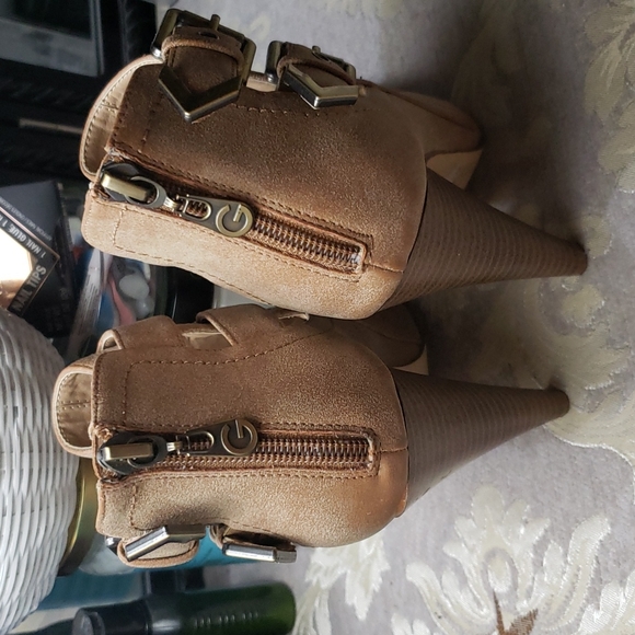 Guess Women's Booties - Picture 4 of 6